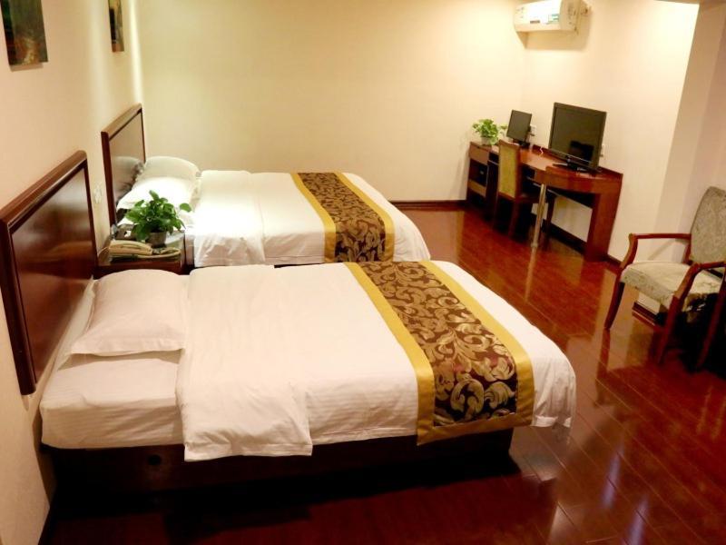 Greentree Inn Guiyang Court Street West Zhongshan Road Subway Station Business Hotel Exterior photo