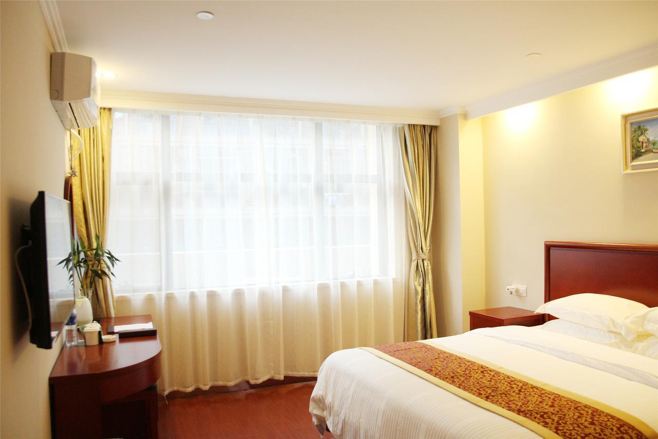 Greentree Inn Guiyang Court Street West Zhongshan Road Subway Station Business Hotel Exterior photo
